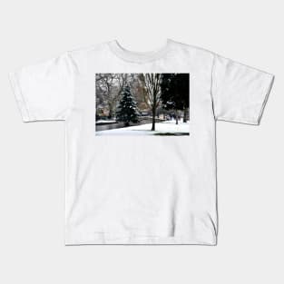 Bourton on the Water Christmas Tree Cotswolds Kids T-Shirt